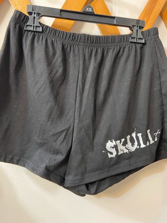 💀 Shorts - Picture 3 of 4